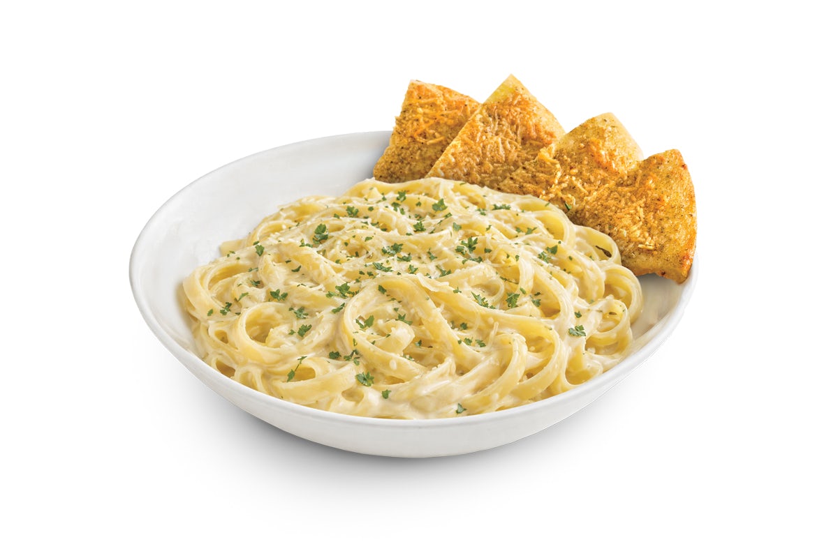 image of fetuccine alfredo pasta