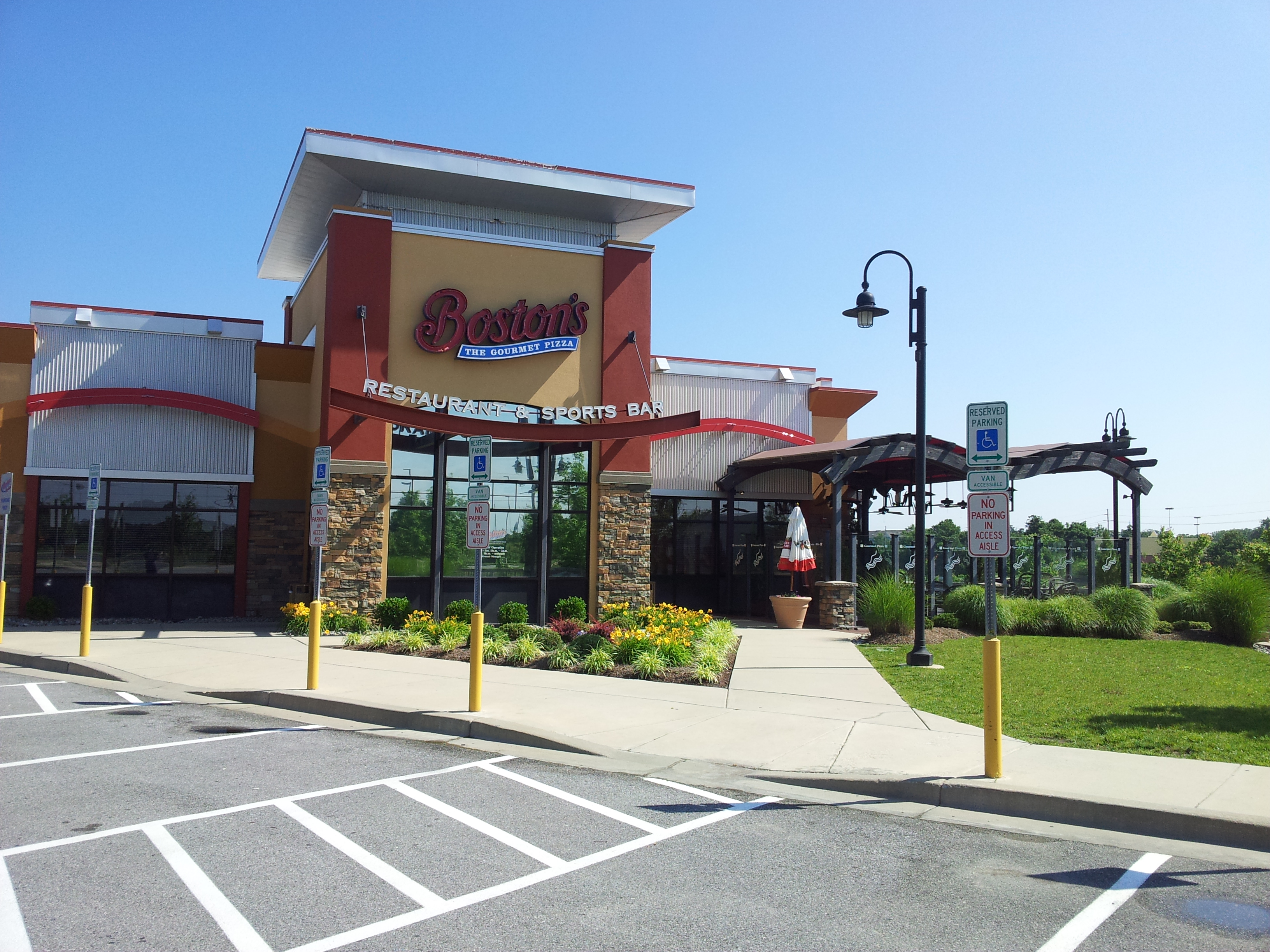 Bostons Pizza Restaurant Sports Bar