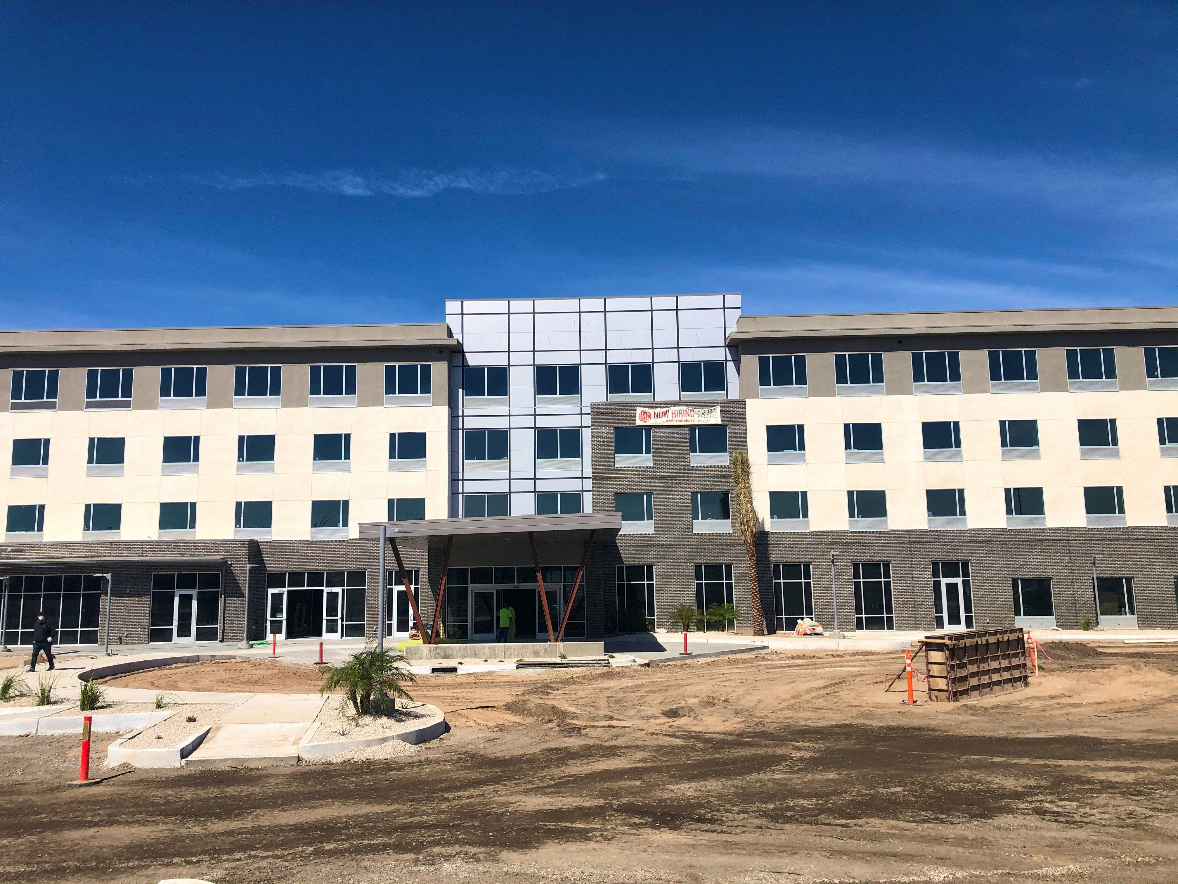 Boston's Pizza Restaurant & Sports Bar